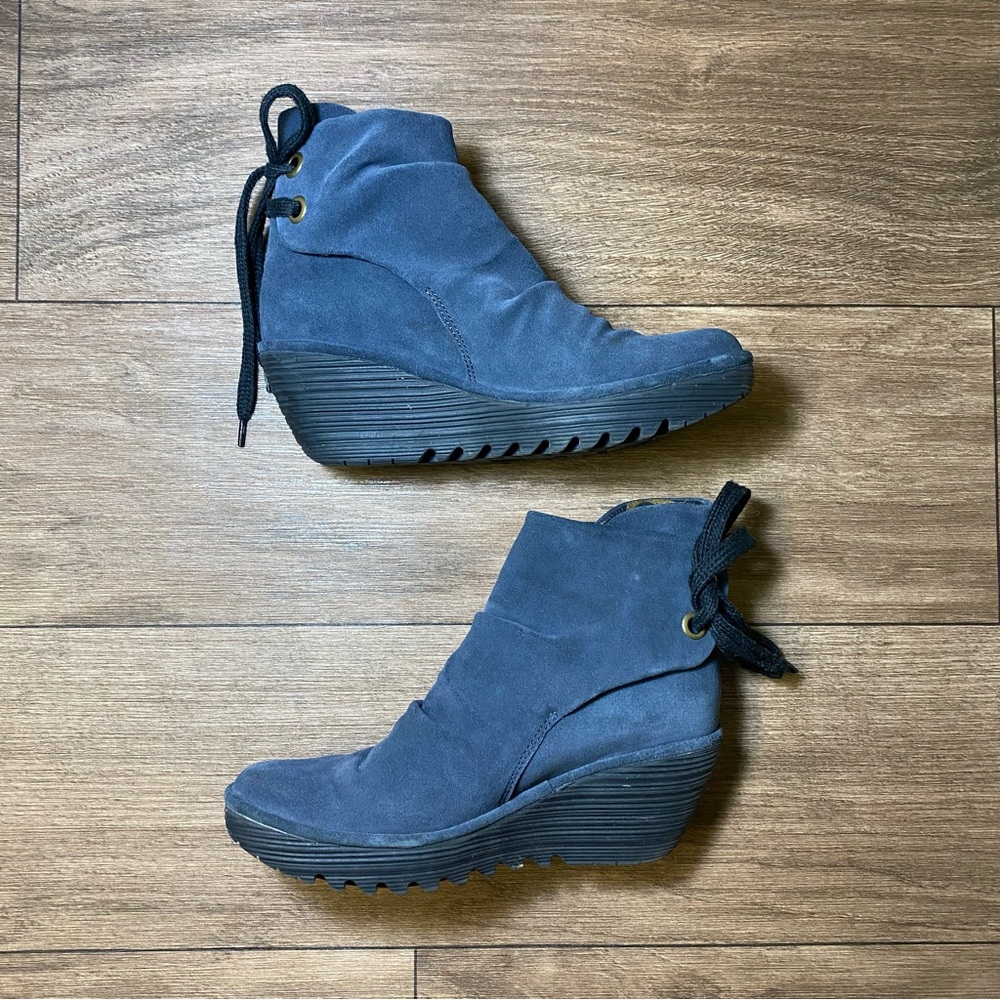 Fly London Women's Size EU 40 9.5 US Yama Blue Suede
Ankle Boots Wedge Lace Up